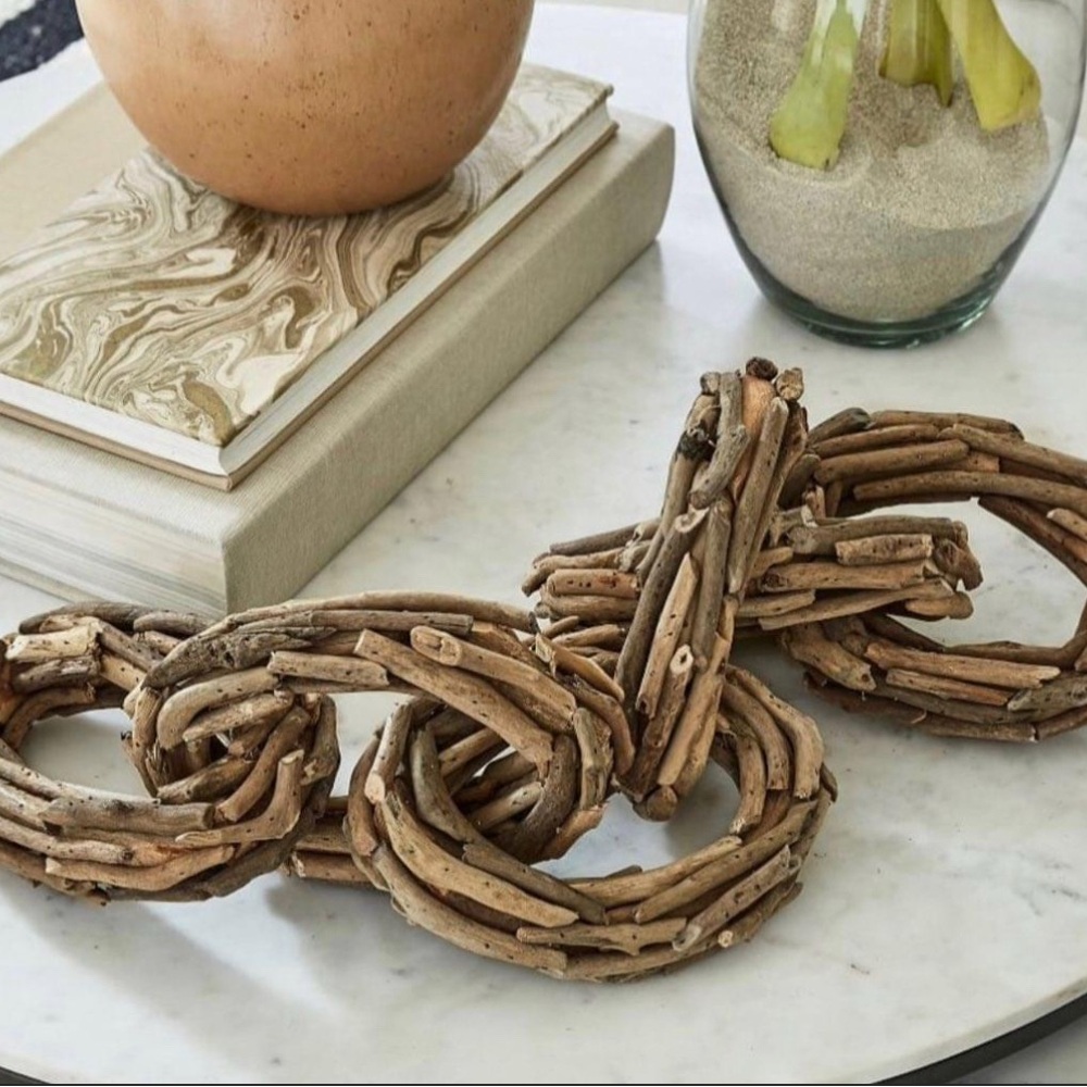 NWT Large 36 in  Driftwood Chain - Pottery Barn